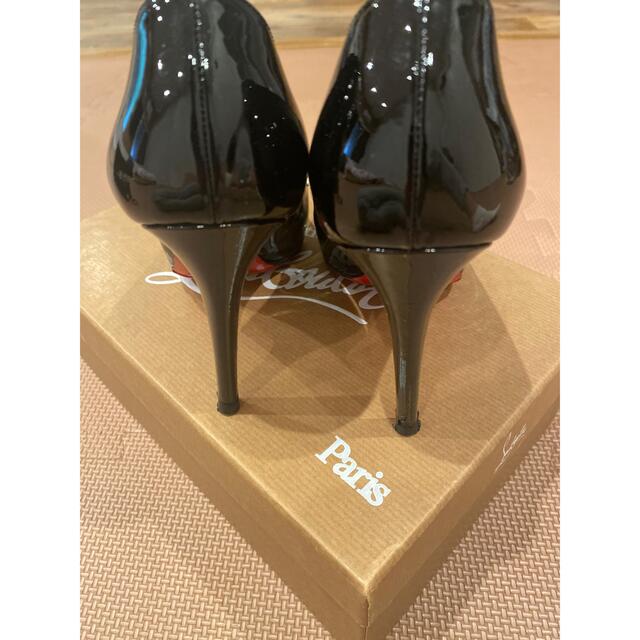 Christian Louboutin(クリスチャンルブタン)の※最終お値下げ！ルブタン　エナメルパテントパンプス✨ レディースの靴/シューズ(ハイヒール/パンプス)の商品写真