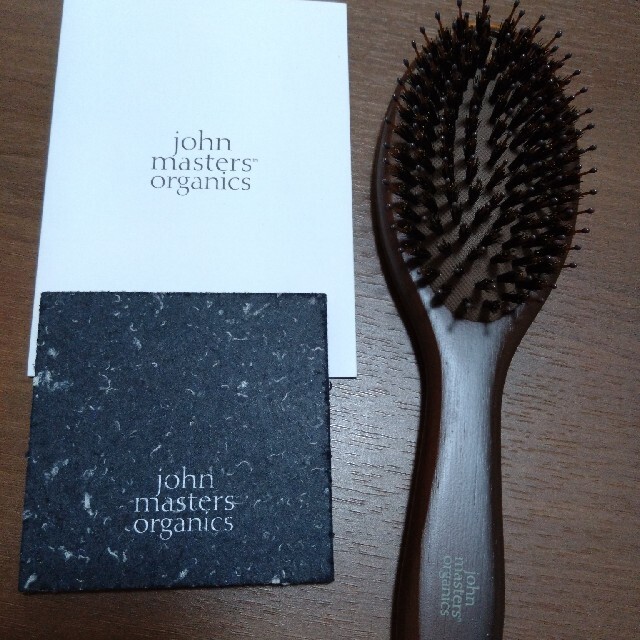 John Masters Organics(ジョンマスターオーガニック)のjohn masters organicsブラシ❢値下げ❢ コスメ/美容のヘアケア/スタイリング(ヘアブラシ/クシ)の商品写真