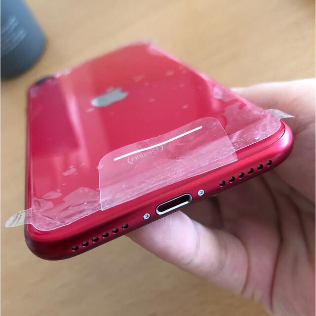 iPhone(アイフォーン)のiPhone SE Red 64G 本体 スマホ/家電/カメラのスマートフォン/携帯電話(スマートフォン本体)の商品写真