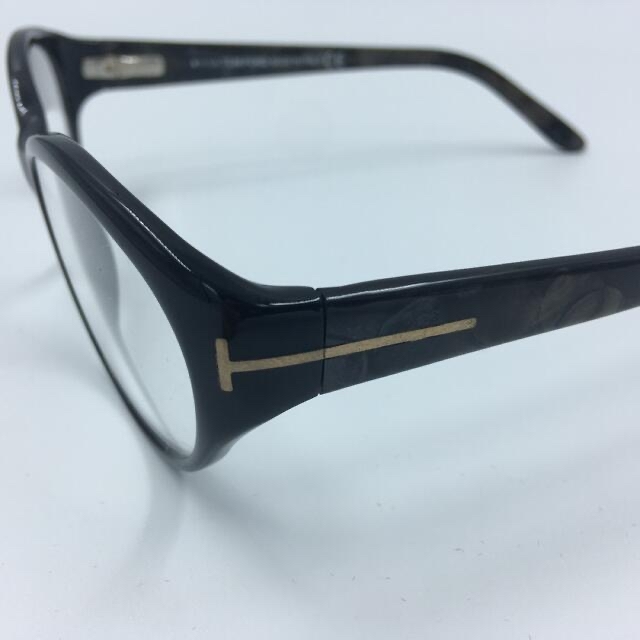 TOM FORD(トムフォード)のTOM FORD  トムフォード　TF5244 001 メガネ　日本未入荷 メンズのファッション小物(サングラス/メガネ)の商品写真