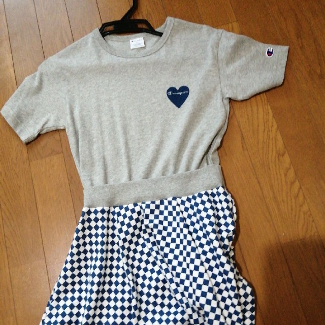 Champion(チャンピオン)のチャンピオンワンピース キッズ/ベビー/マタニティのキッズ服女の子用(90cm~)(ワンピース)の商品写真