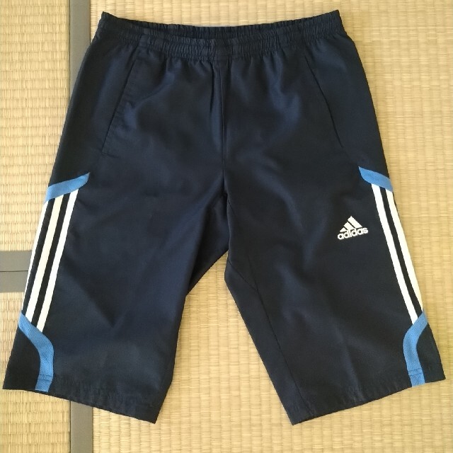 adidas(アディダス)の【adidas】ハーフパンツ【M】 スポーツ/アウトドアのサッカー/フットサル(ウェア)の商品写真