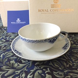 ロイヤルコペンハーゲン(ROYAL COPENHAGEN)のロイヤルコペンハーゲン カップ&ソーサー     新品   デンマーク製！(食器)