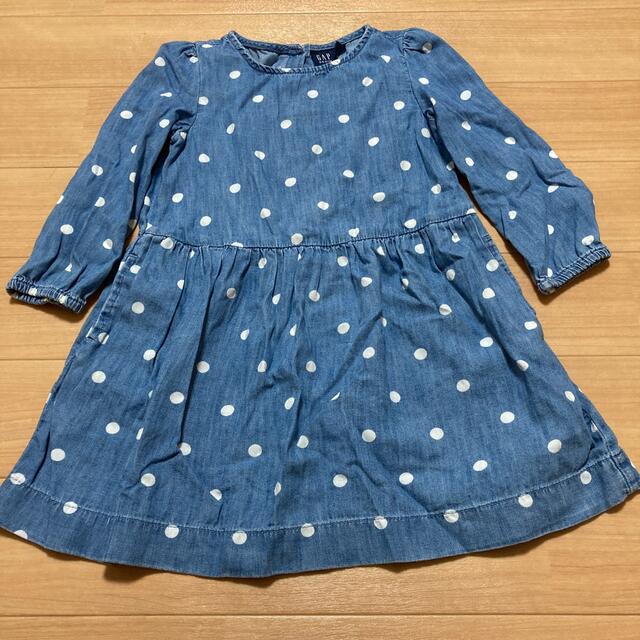 GAP Kids(ギャップキッズ)のGAP denim ドットワンピース　4years 105㎝ キッズ/ベビー/マタニティのキッズ服女の子用(90cm~)(ワンピース)の商品写真