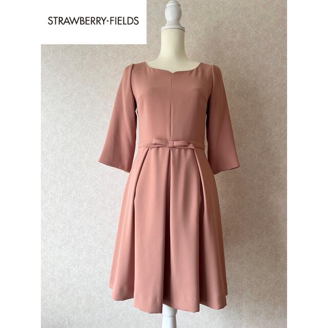 STRAWBERRY-FIELDS(ストロベリーフィールズ)の【美品】STRAWBERRY-FIELDS リボンワンピース ピンクベージュ レディースのワンピース(ひざ丈ワンピース)の商品写真