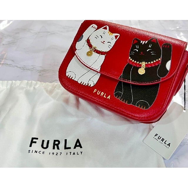 Furla(フルラ)の【新品未使用】 FURLA フルラ ショルダーバッグ 招き猫 レッド 赤 レディースのバッグ(ショルダーバッグ)の商品写真