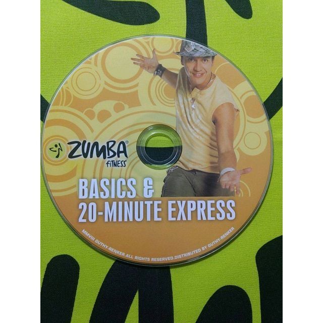 Zumba(ズンバ)のZUMBA　ズンバ　DVD　BASIC　ベーシック　初心者　ステップ　練習 エンタメ/ホビーのDVD/ブルーレイ(スポーツ/フィットネス)の商品写真