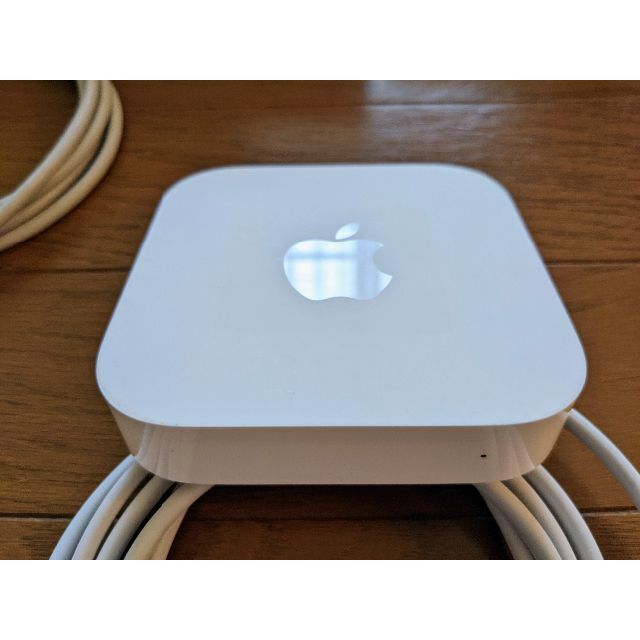 Apple(アップル)のApple AirMac Express A1392 初期化済み スマホ/家電/カメラのPC/タブレット(PC周辺機器)の商品写真