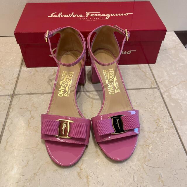 Salvatore Ferragamo サンダル ciaociaoibiza.com