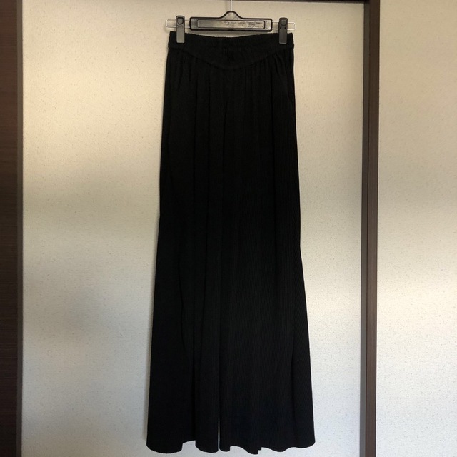 Yohji Yamamoto(ヨウジヤマモト)のKa na ta / pleates X pants black レディースのパンツ(カジュアルパンツ)の商品写真