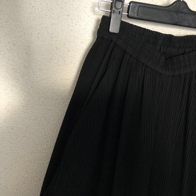 Yohji Yamamoto(ヨウジヤマモト)のKa na ta / pleates X pants black レディースのパンツ(カジュアルパンツ)の商品写真