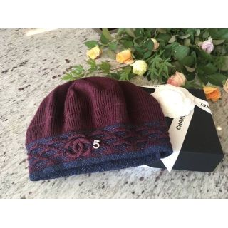 シャネル(CHANEL)の★正規品★CHANEL★カシミヤココマークニット帽★ボルドー★ (ニット帽/ビーニー)