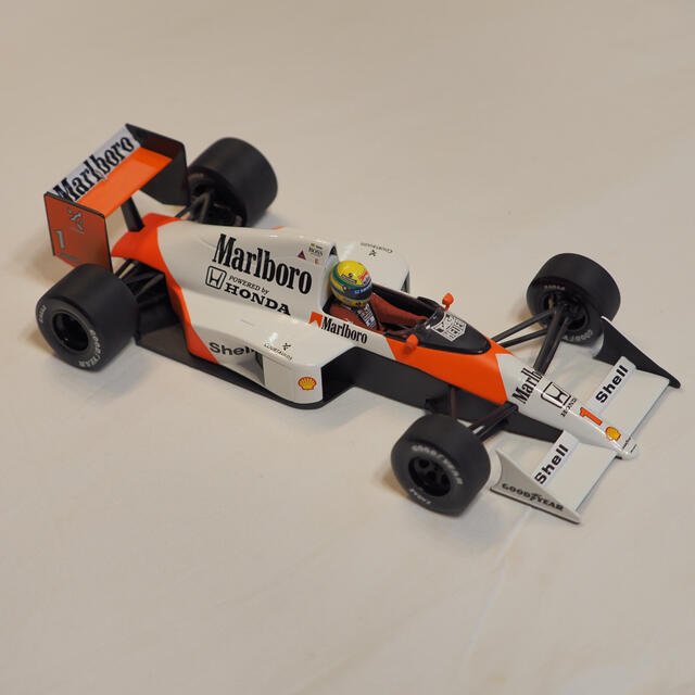 MINICHAMPS 1/18 McLaren MP4/5 アイルトン・セナおもちゃ/ぬいぐるみ