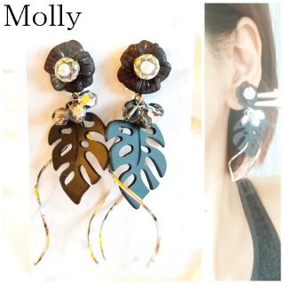 チタン ✨ ブラック フラワー ピアス イヤリング ハンドメイド アクセサリー(ピアス)