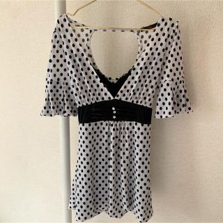 定価7000円！仕事から私服にも♡背中開き楽ちん水玉トップス♡ドット柄トップス(Tシャツ(半袖/袖なし))