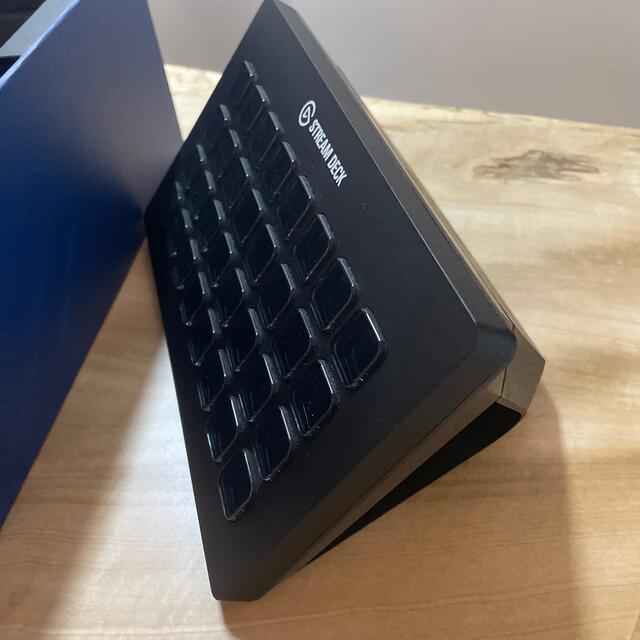 elgato STREAM DECK XL 使用3回 スマホ/家電/カメラのPC/タブレット(PC周辺機器)の商品写真