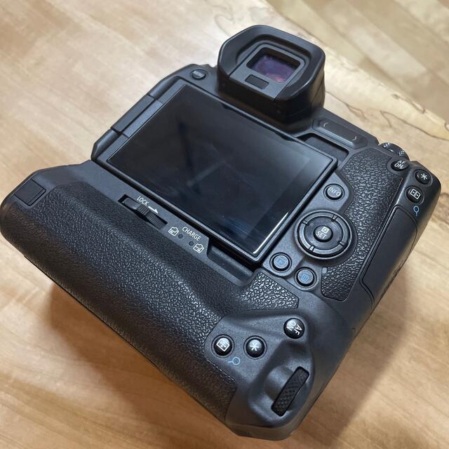 Canon(キヤノン)のCANON EOS R バッテリーグリップ付 スマホ/家電/カメラのカメラ(ミラーレス一眼)の商品写真