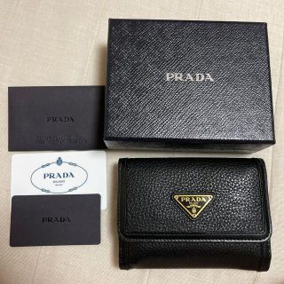 プラダ(PRADA)のPRADA 二つ折り財布　ブラック(財布)