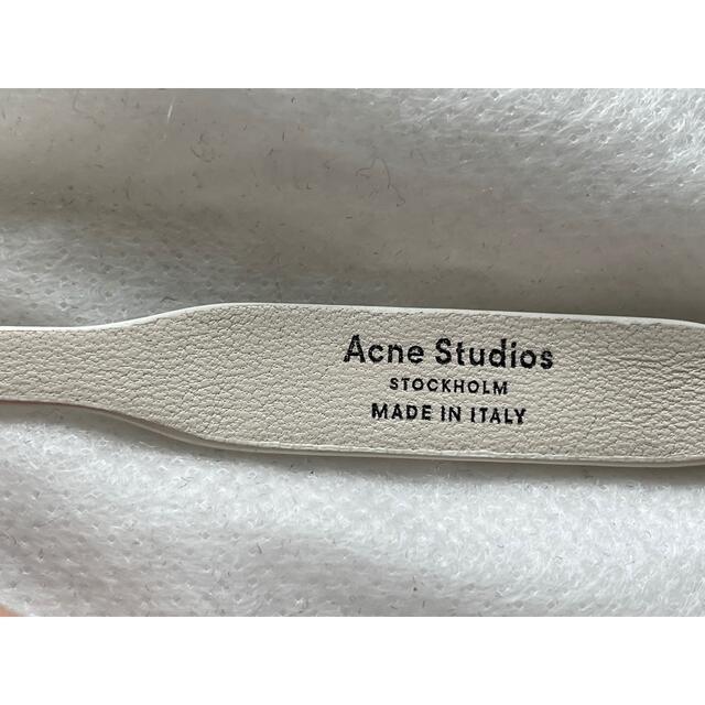 Acne Studios(アクネストゥディオズ)のacne studious アクネストゥディオズ　レザーバングル　ブレスレット メンズのアクセサリー(バングル/リストバンド)の商品写真