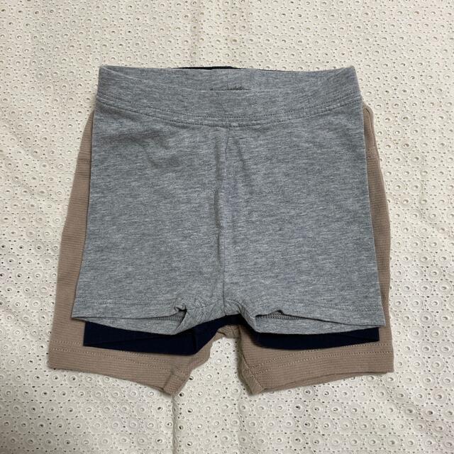 GAP(ギャップ)の80cm 男の子　短パン　GAP 2枚 futafuta 1枚　3枚セット キッズ/ベビー/マタニティのベビー服(~85cm)(パンツ)の商品写真