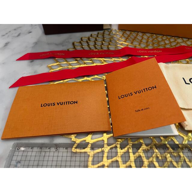 LOUIS VUITTON(ルイヴィトン)のLOUIS VUITTON　⭐︎お箱と袋とリボンと⭐︎ レディースのバッグ(ショップ袋)の商品写真