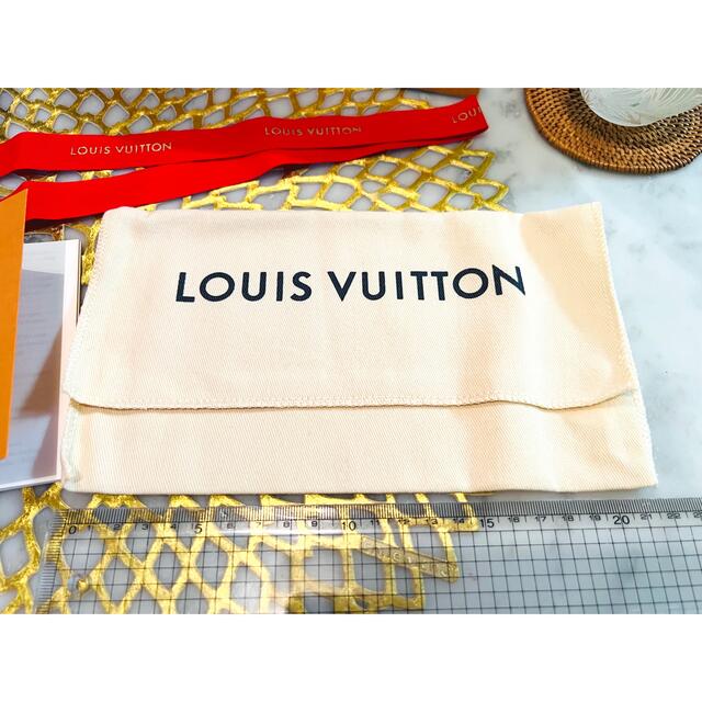 LOUIS VUITTON(ルイヴィトン)のLOUIS VUITTON　⭐︎お箱と袋とリボンと⭐︎ レディースのバッグ(ショップ袋)の商品写真