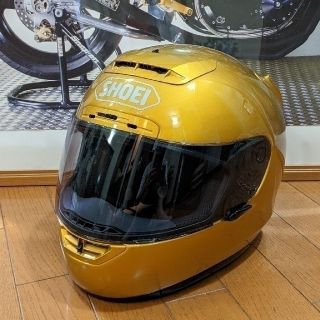 バイクモリワキレーシングチーム。フルフェイスヘルメット