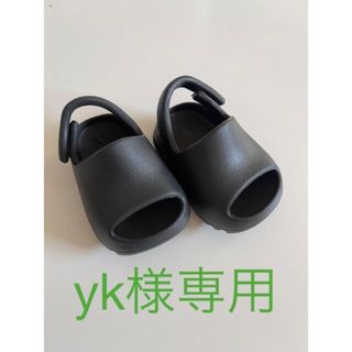 アディダス(adidas)のadidas YEEZY SLIDE  12cm(サンダル)