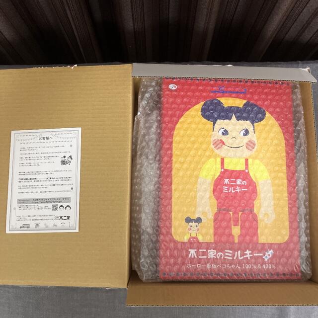 BE＠RBRICK ホーロー看板 ペコちゃん 100％&400％ ベアブリックエンタメ/ホビー