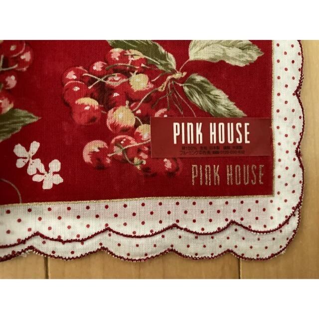 PINK HOUSE(ピンクハウス)のピンクハウス　未使用新品　赤さくらんぼハンカチ レディースのファッション小物(ハンカチ)の商品写真