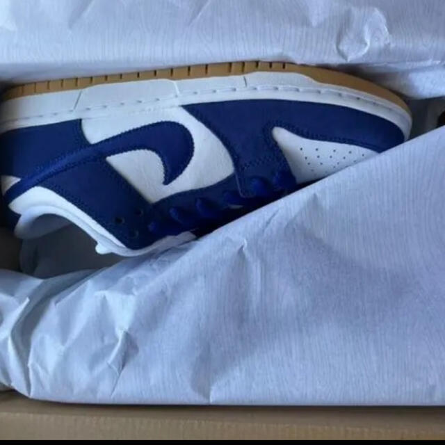 NIKE(ナイキ)のNike SB Dunk Low Deep Royal Blue ドジャース28 メンズの靴/シューズ(スニーカー)の商品写真