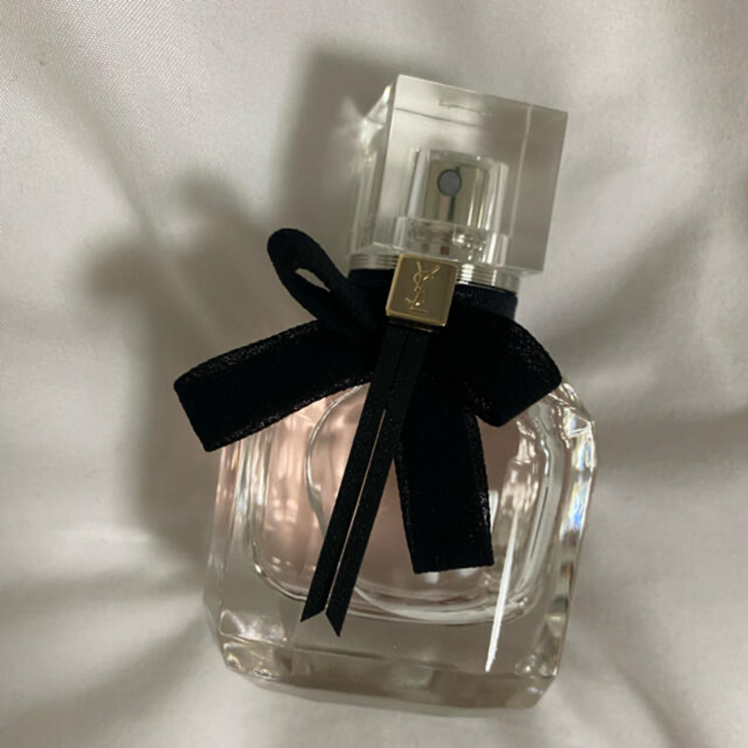 Saint Laurent(サンローラン)のYSL   モン パリ オーデパルファム　　30ml コスメ/美容のコスメ/美容 その他(その他)の商品写真