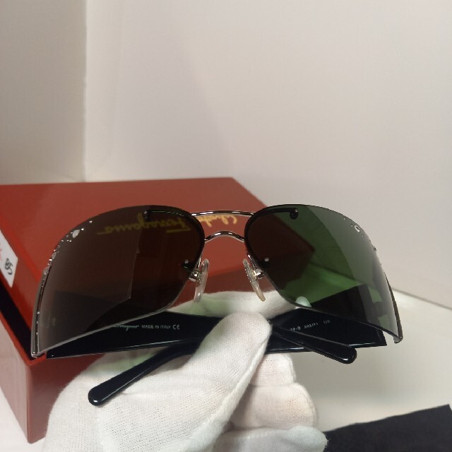 Salvatore Ferragamo スワロフスキー製クリスタル付 サングラス | www