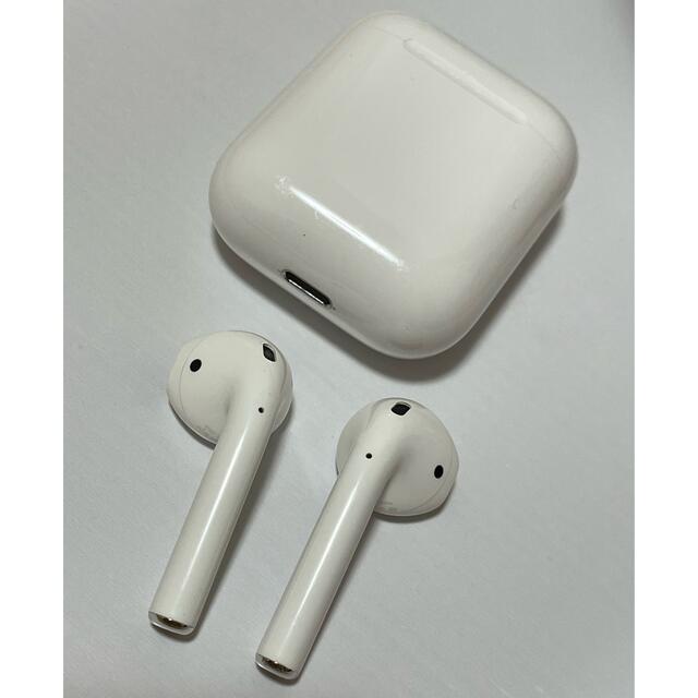 Apple(アップル)のApple 純正 AirPods 初代  スマホ/家電/カメラのオーディオ機器(ヘッドフォン/イヤフォン)の商品写真