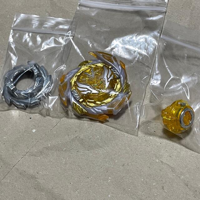ゴールドセイバーヴァルキリー エンタメ/ホビーのおもちゃ/ぬいぐるみ(キャラクターグッズ)の商品写真