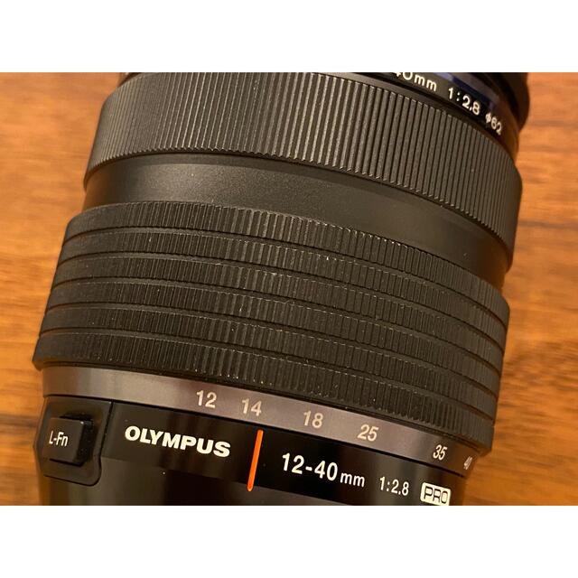 OLYMPUS(オリンパス)のOLYMPUS M.ZUIKO DIGITAL 12-40mm F2.8 PRO スマホ/家電/カメラのカメラ(レンズ(ズーム))の商品写真