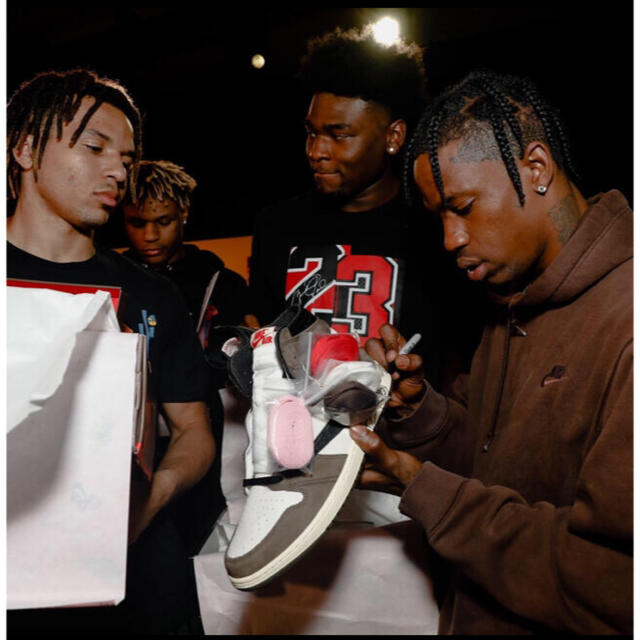 [travis scott着用] NIKE ダブルロゴ モカブラウン パーカー