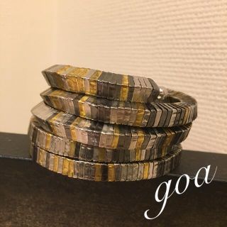 ゴア(goa)のgoa メタリックバングル（金属ではありません）(ブレスレット/バングル)