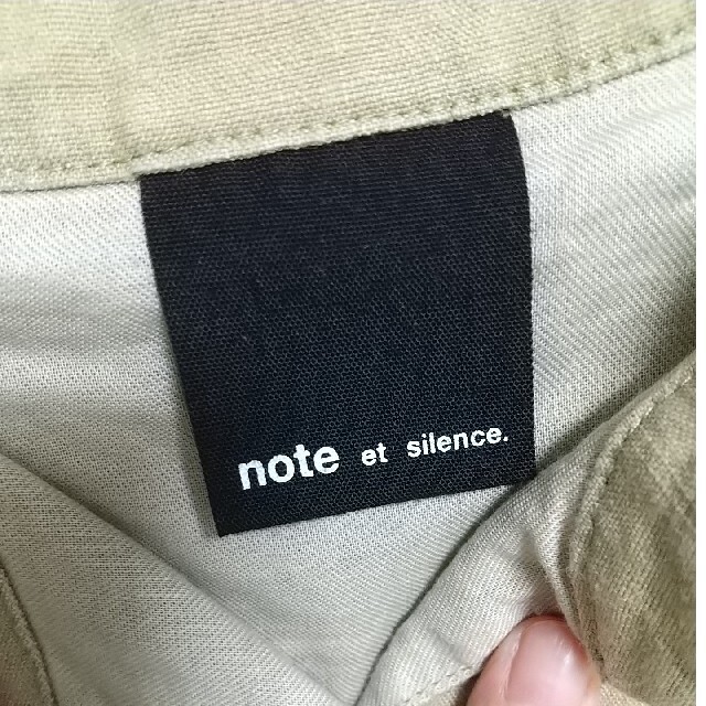 note et silence(ノートエシロンス)のノートエシロンスのベージュワンピース レディースのワンピース(ロングワンピース/マキシワンピース)の商品写真