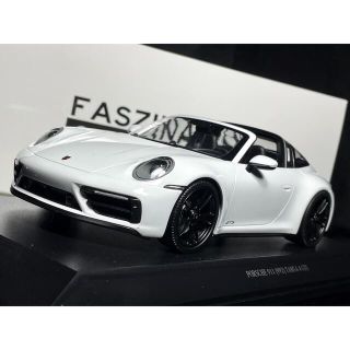 ミニチャンプス 1/18 ポルシェ 911 タルガ4 GTS 2021(ミニカー)