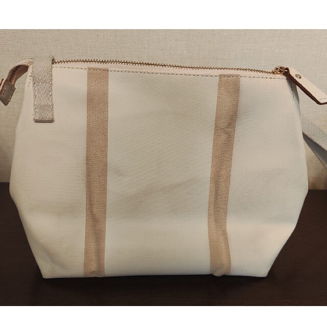 ミレスト プント・エ・リーネア ショルダーバッグ ホワイト レディースのバッグ(ショルダーバッグ)の商品写真