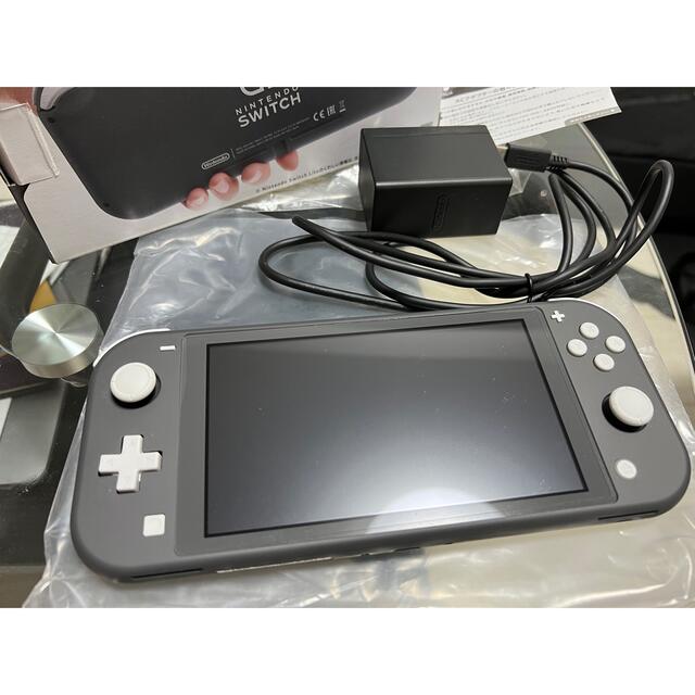 Nintendo Switch(ニンテンドースイッチ)のNintendo Switch Liteグレー エンタメ/ホビーのゲームソフト/ゲーム機本体(家庭用ゲーム機本体)の商品写真