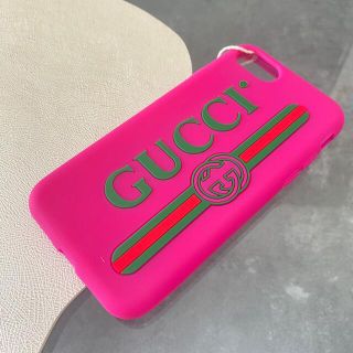 グッチ(Gucci)の【新品】GUCCI グッチ シリコン iPhoneケース ヴィンテージロゴ(iPhoneケース)