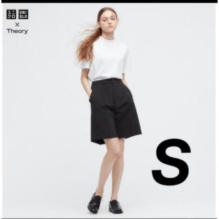 ユニクロ(UNIQLO)のUNIQLO ユニクロ セオリー 感動タックイージーショートパンツ ブラック S(ショートパンツ)