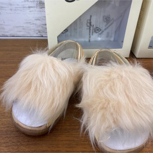 UGG(アグ)の★新品未使用★Ugg/アグ　14.5cm サンダル　二足セット I HOLLY  キッズ/ベビー/マタニティのベビー靴/シューズ(~14cm)(サンダル)の商品写真