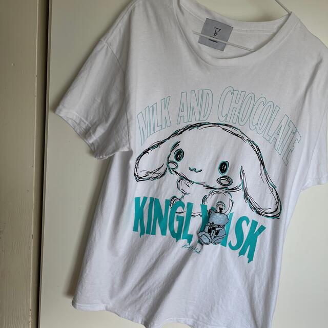 MILKBOY(ミルクボーイ)のシナモロール × KINGLYMASKコラボＴシャツ６ 原宿 キングリーマスク  メンズのトップス(Tシャツ/カットソー(半袖/袖なし))の商品写真