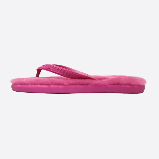 UGG(アグ)の★新品★UGG★W Fluffie (Fuchsia/W10/26.5cm) メンズの靴/シューズ(ビーチサンダル)の商品写真