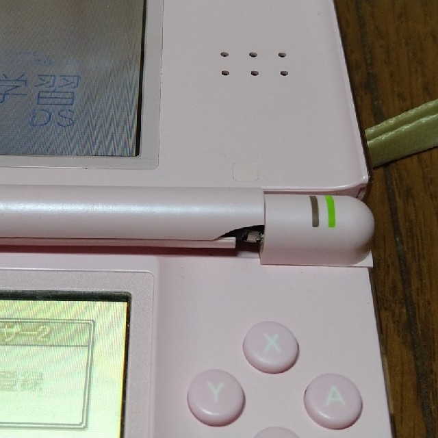 【8/2まで300円】Nintendo DS Lite (ピンク) エンタメ/ホビーのゲームソフト/ゲーム機本体(携帯用ゲーム機本体)の商品写真