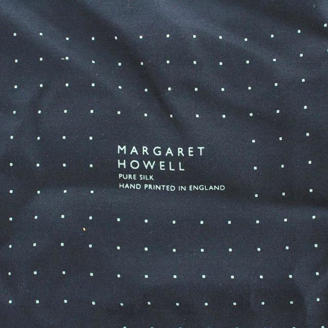 MARGARET HOWELL(マーガレットハウエル)のマーガレットハウエル ストール シルク 絹 ドット柄 紺 レディースのファッション小物(バンダナ/スカーフ)の商品写真