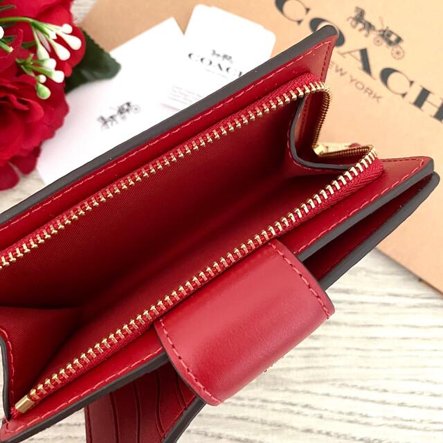 COACH(コーチ)の《新品》COACH レッド ブラウン シグネチャー レザー 折り財布 レディースのファッション小物(財布)の商品写真